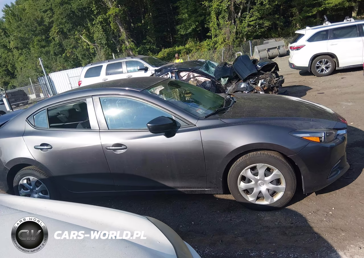 2018 Mazda Mazda3 Sport VIN:3MZBN1U79JM221101 - 13