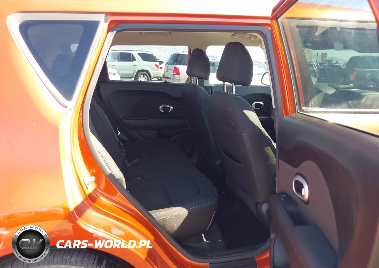2018 Kia Soul + VIN:KNDJP3A51J7563790 - 8