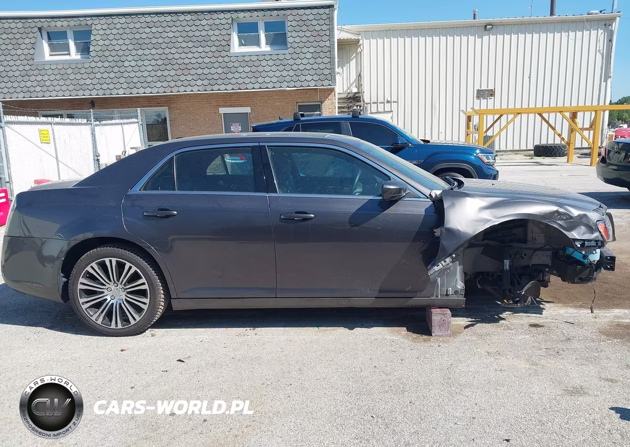 2014 Chrysler 300 300S VIN:2C3CCABG3EH200589 - 13