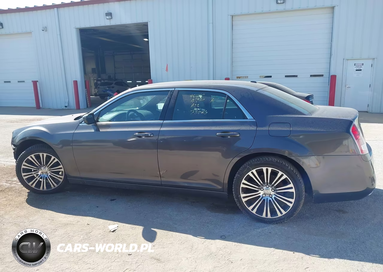 2014 Chrysler 300 300S VIN:2C3CCABG3EH200589 - 14