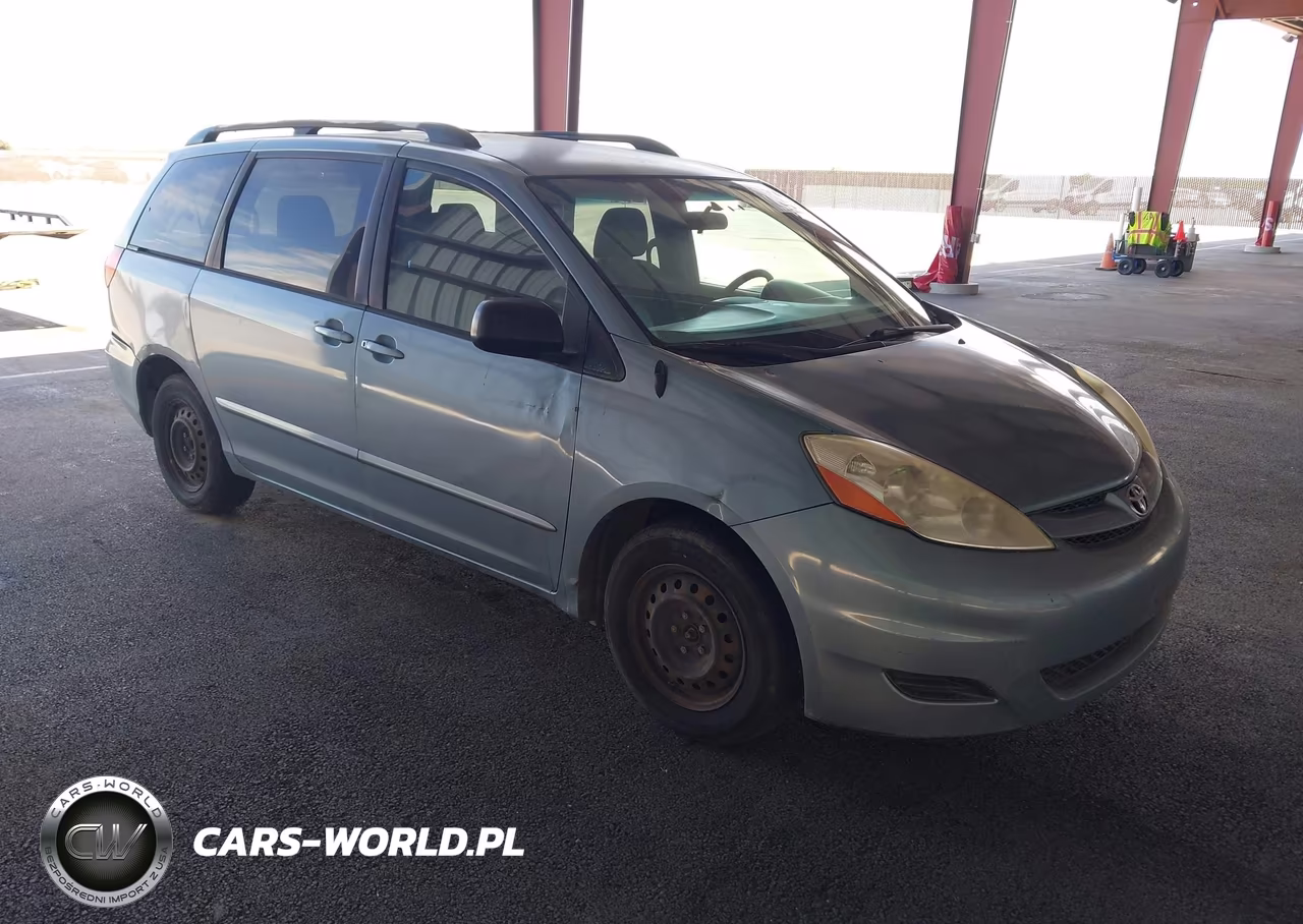 2009 Toyota Sienna Le – zdjęcie 1 z 13