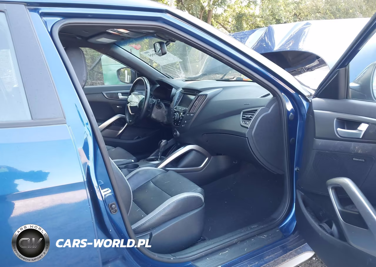 2016 Hyundai Veloster Turbo VIN:KMHTC6AE4GU252365 - 5