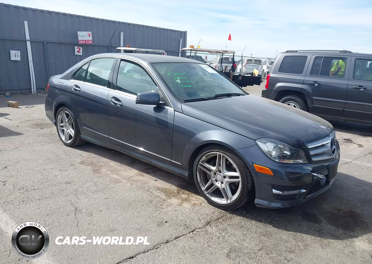 2013 Mercedes-Benz C 300 Sport 4Matic