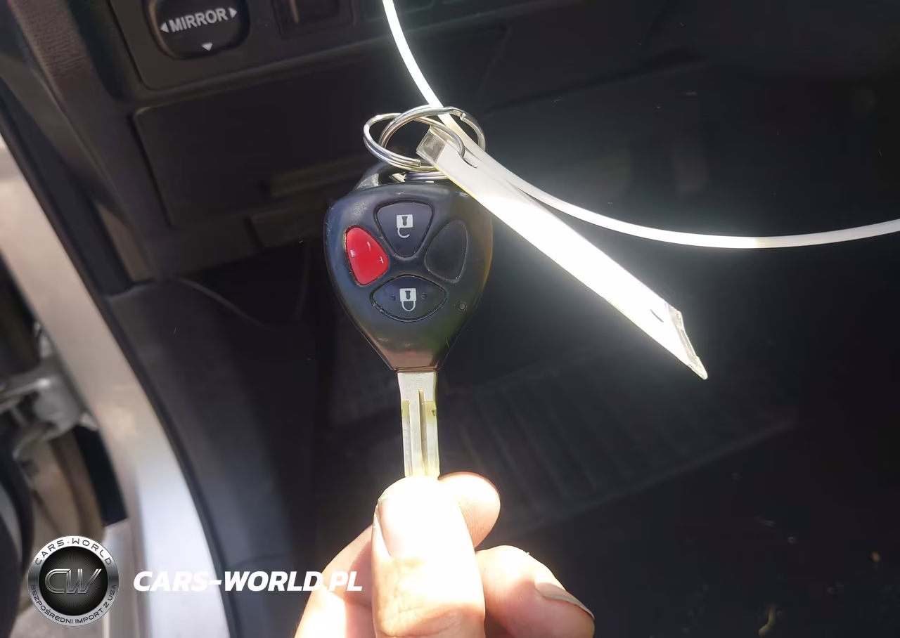 2007 Scion Tc VIN:JTKDE177570184172 - 11
