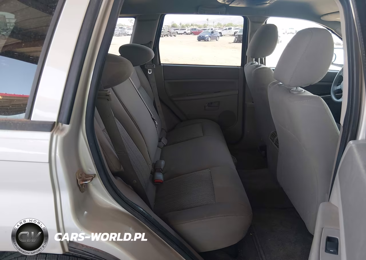 2007 Jeep Grand Cherokee Laredo VIN:1J8GS48KX7C511187 - 8