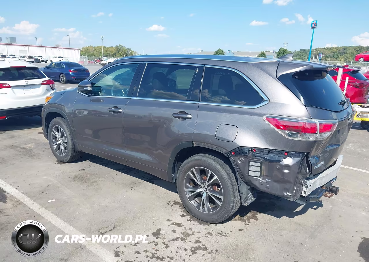 2016 Toyota Highlander Xle V6 VIN:5TDKKRFH2GS160151 - 3