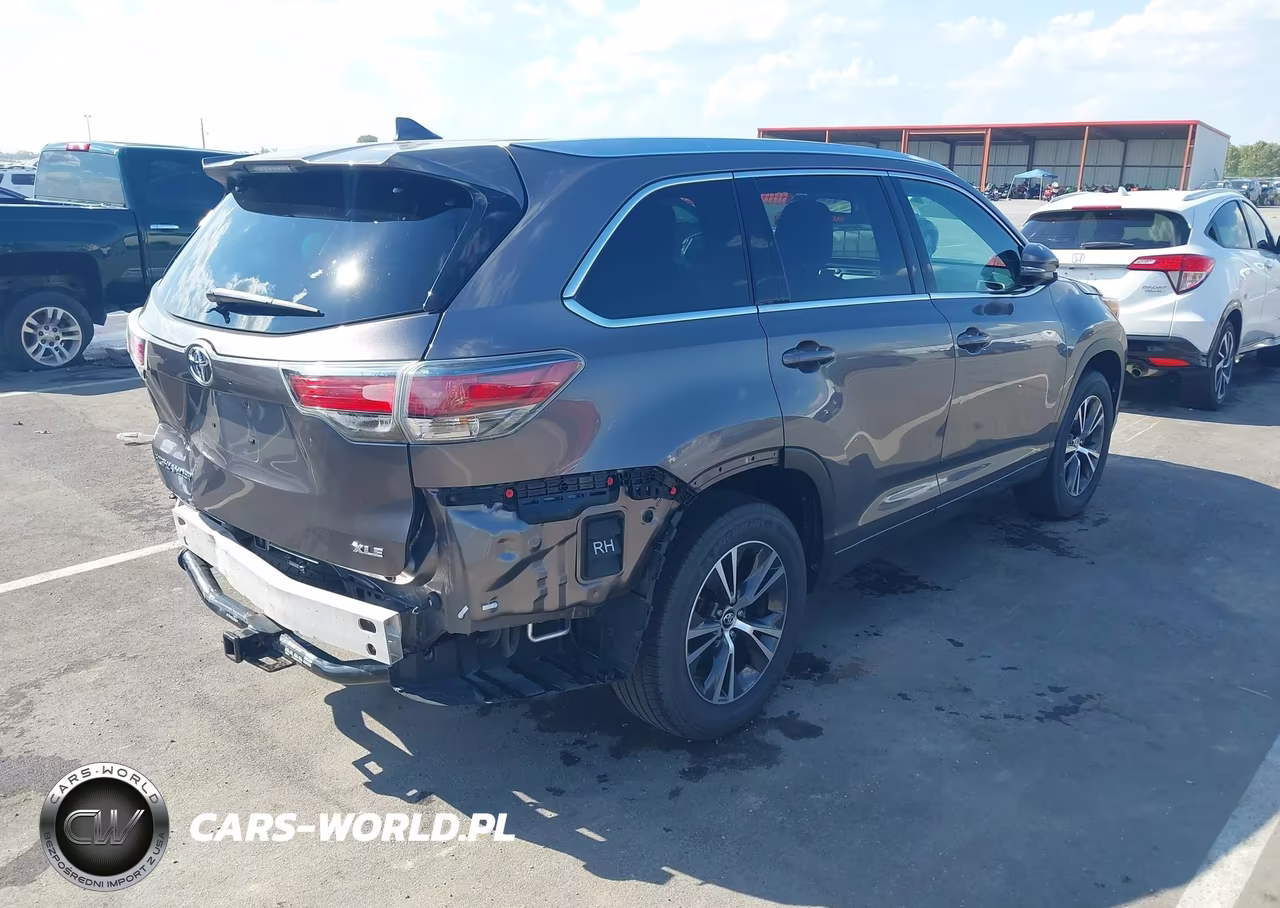 2016 Toyota Highlander Xle V6 VIN:5TDKKRFH2GS160151 - 4