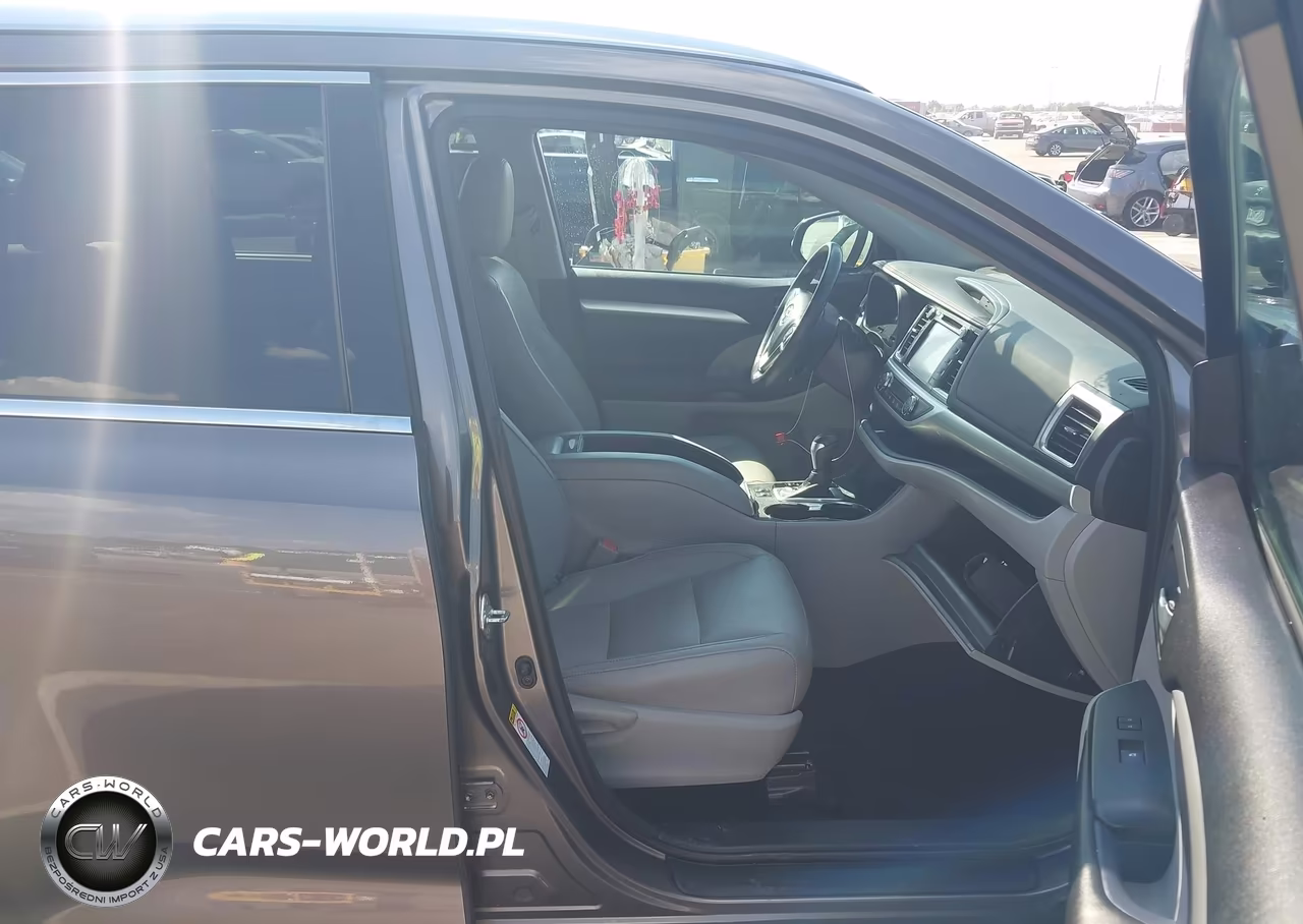 2016 Toyota Highlander Xle V6 VIN:5TDKKRFH2GS160151 - 5