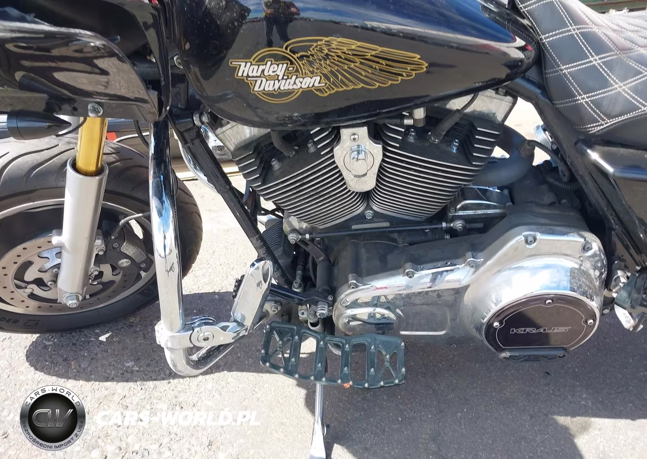 2008 Harley-Davidson Flhx VIN:1HD1KB4138Y640518 - 9