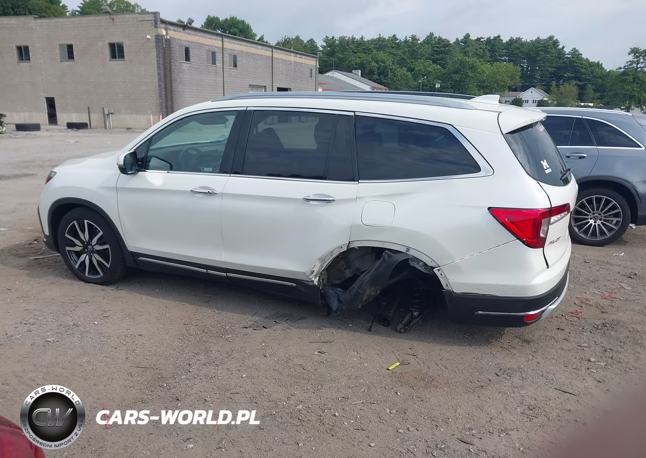 2019 Honda Pilot Touring VIN:5FNYF6H99KB003913 - 15