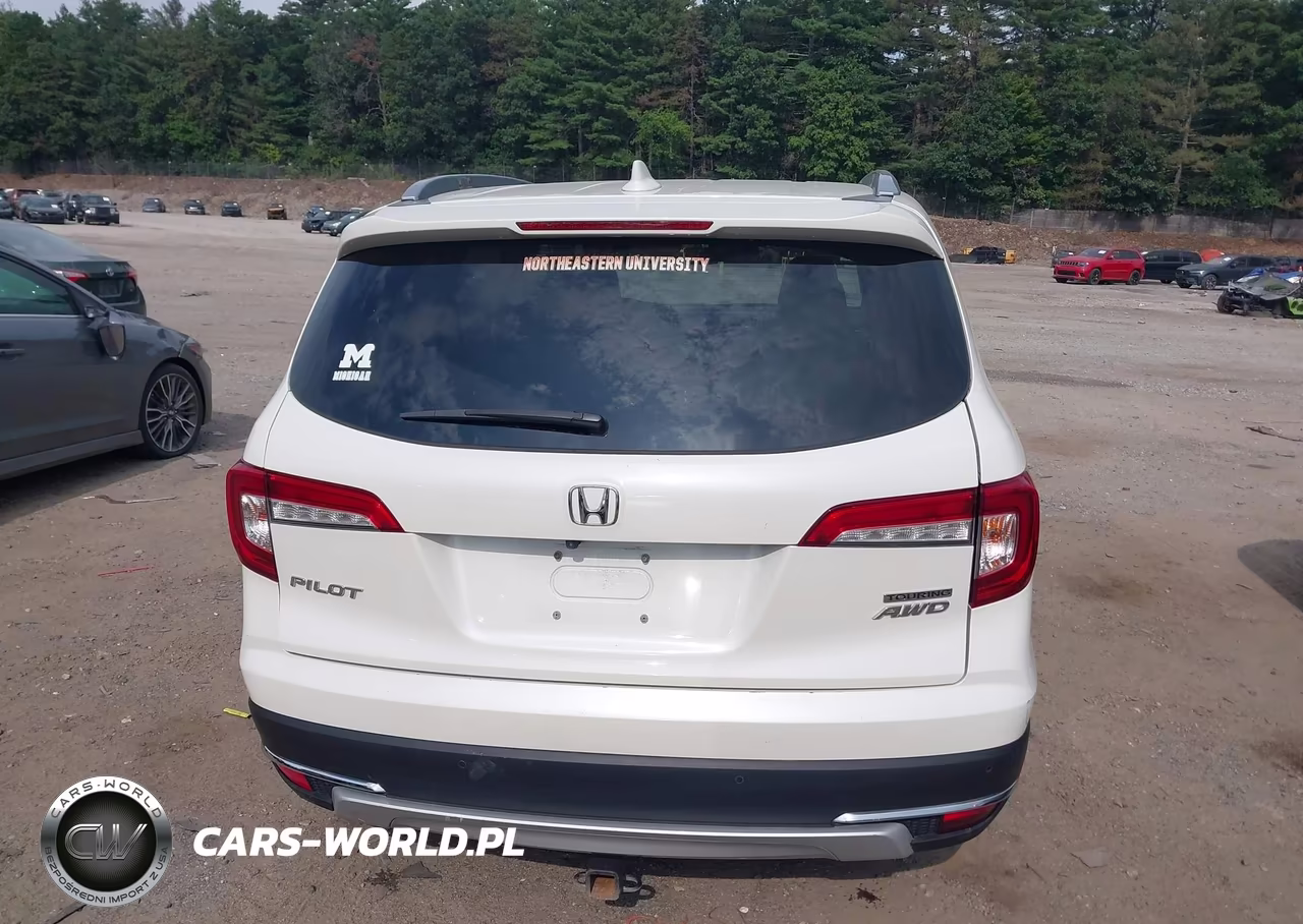 2019 Honda Pilot Touring VIN:5FNYF6H99KB003913 - 17