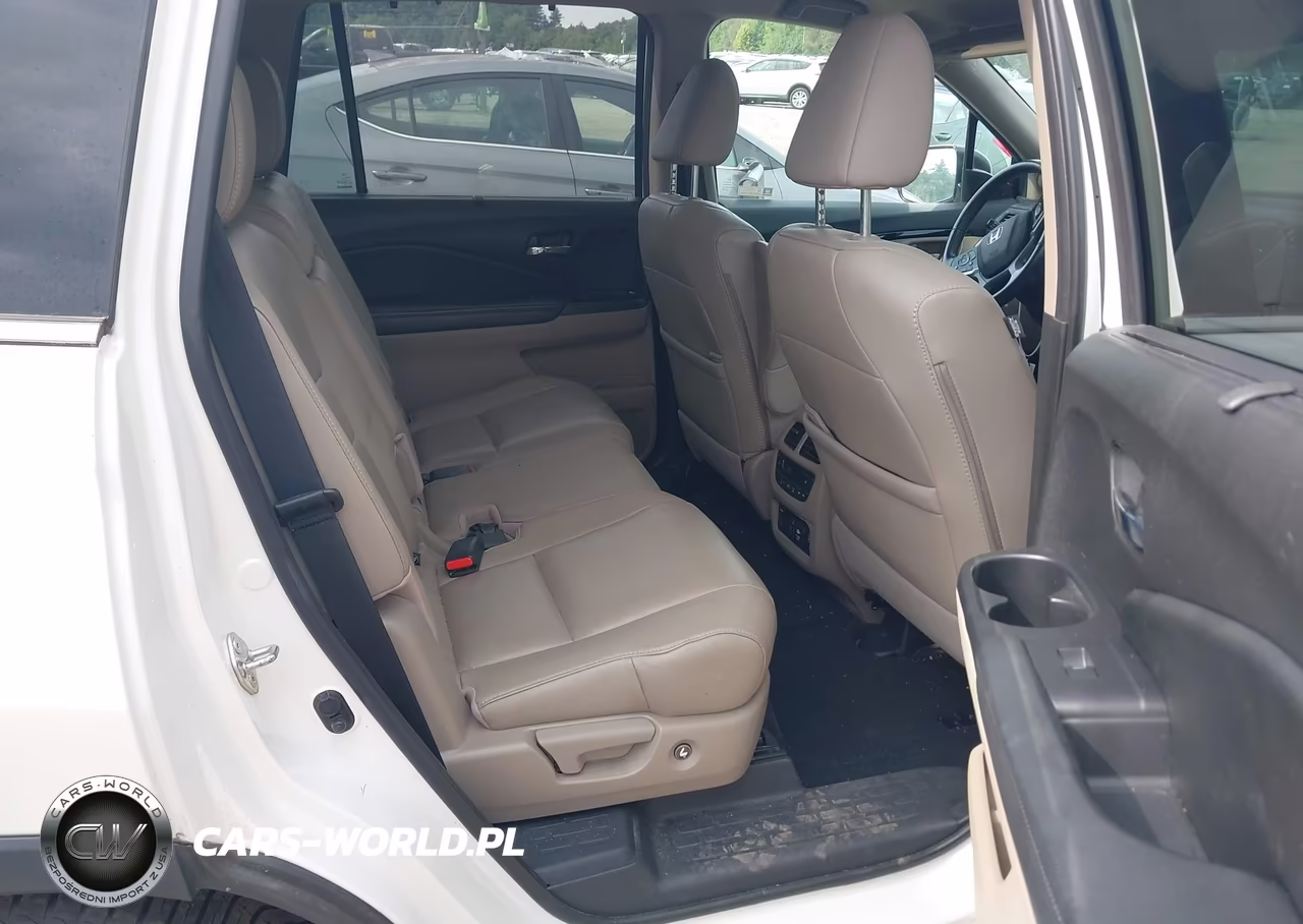 2019 Honda Pilot Touring VIN:5FNYF6H99KB003913 - 8