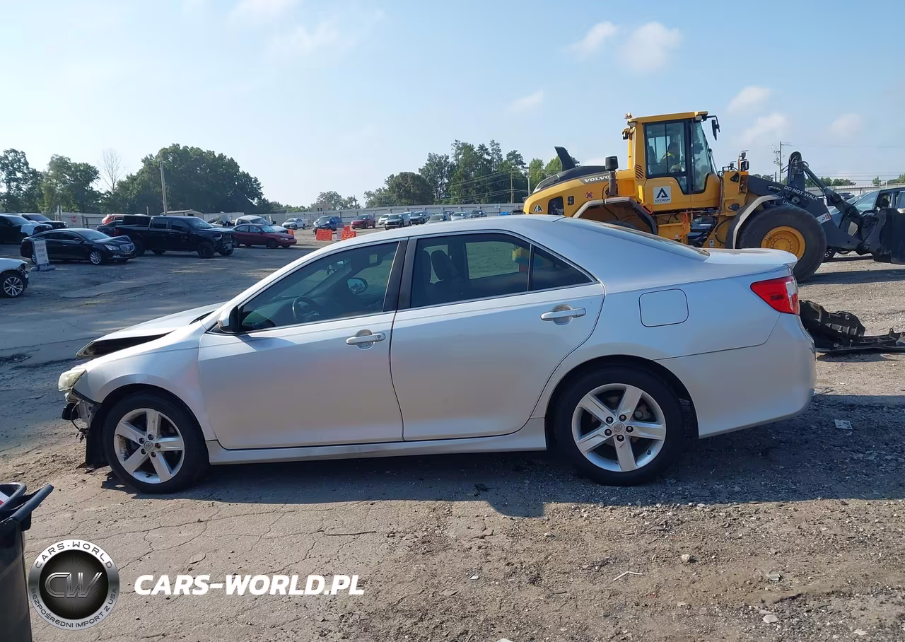 2014 Toyota Camry Se VIN:4T1BF1FK1EU322938 - 15
