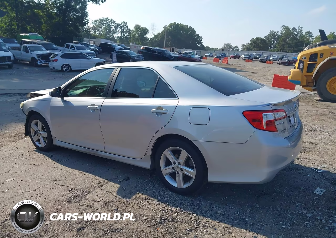 2014 Toyota Camry Se VIN:4T1BF1FK1EU322938 - 3