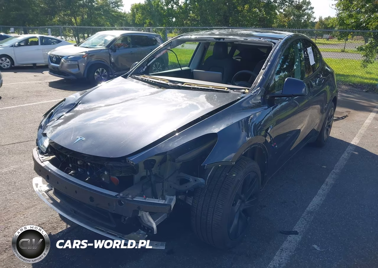 2025 Tesla Model Y Long Range Dual Motor Rear-Wheel Drive VIN:7SAYGDED3SA369005 - 2