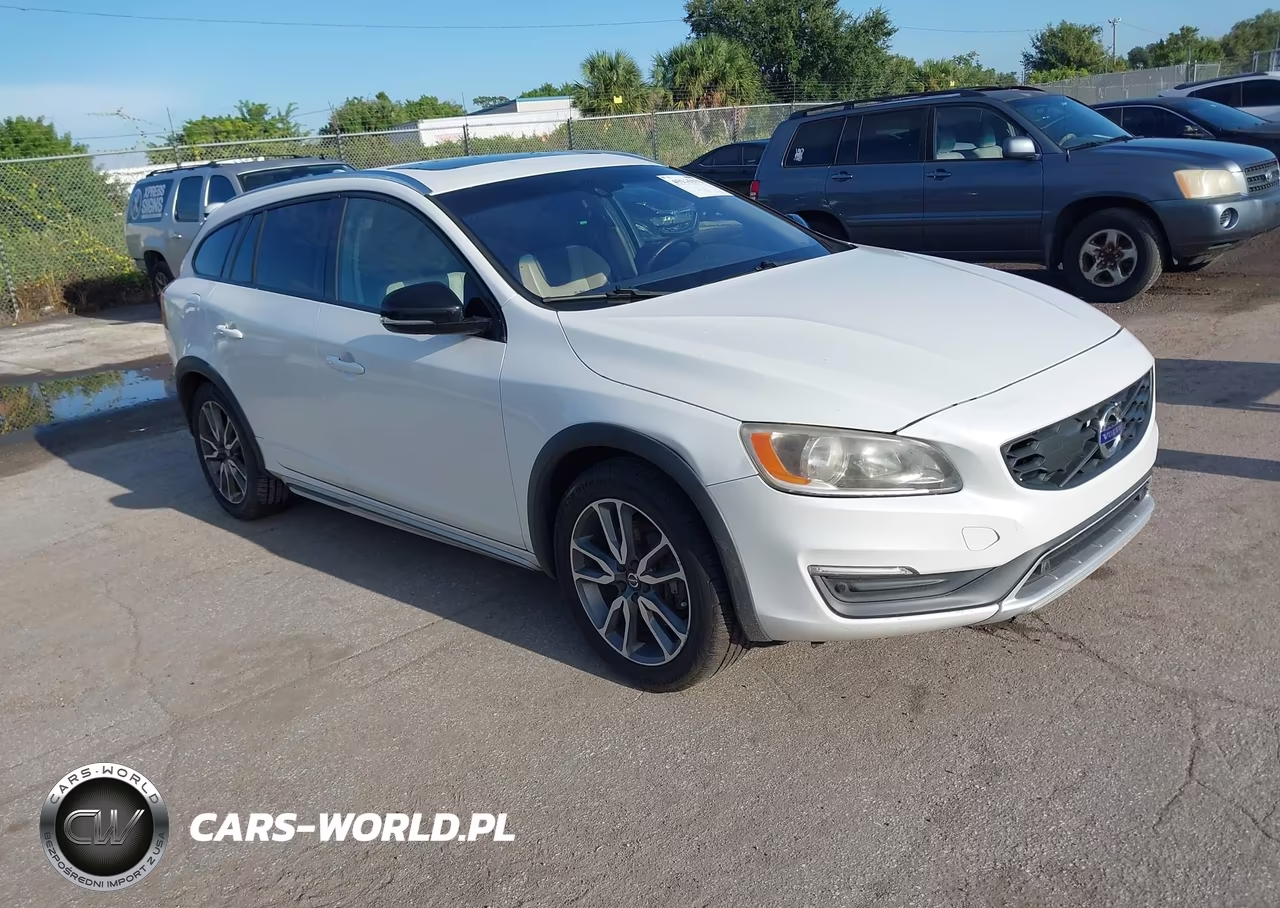 2016 Volvo V60 Cross Country T5