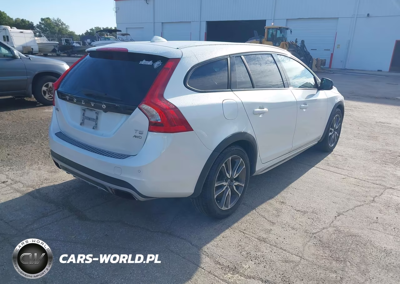 2016 Volvo V60 Cross Country T5 VIN:YV4612HK5G1016690 - 4