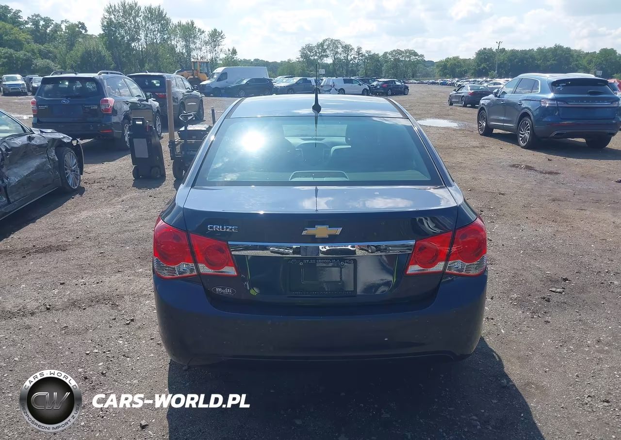 2014 Chevrolet Cruze Ls Auto VIN:1G1PA5SG6E7170017 - 16