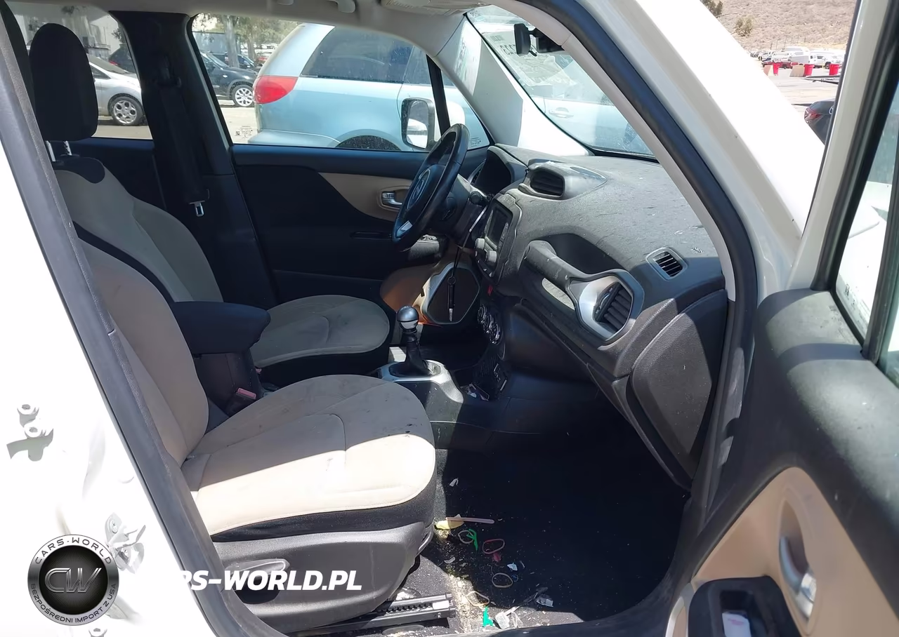 2016 Jeep Renegade Latitude VIN:ZACCJABW5GPC50825 - 5