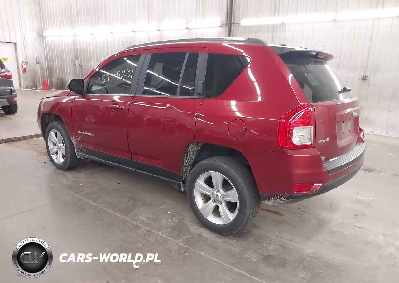 2012 Jeep Compass Latitude VIN:1C4NJDEB6CD563071 - 3