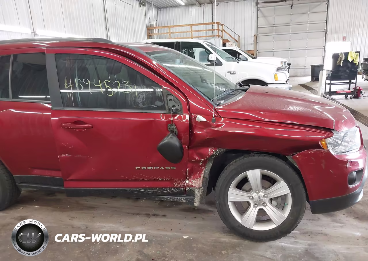 2012 Jeep Compass Latitude VIN:1C4NJDEB6CD563071 - 6