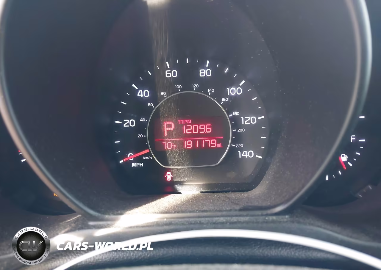 2014 Kia Soul VIN:KNDJN2A25E7001175 - 7