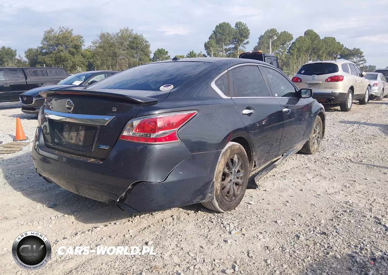 2014 Nissan Altima 2.5 S VIN:1N4AL3AP7EN371634 - 4
