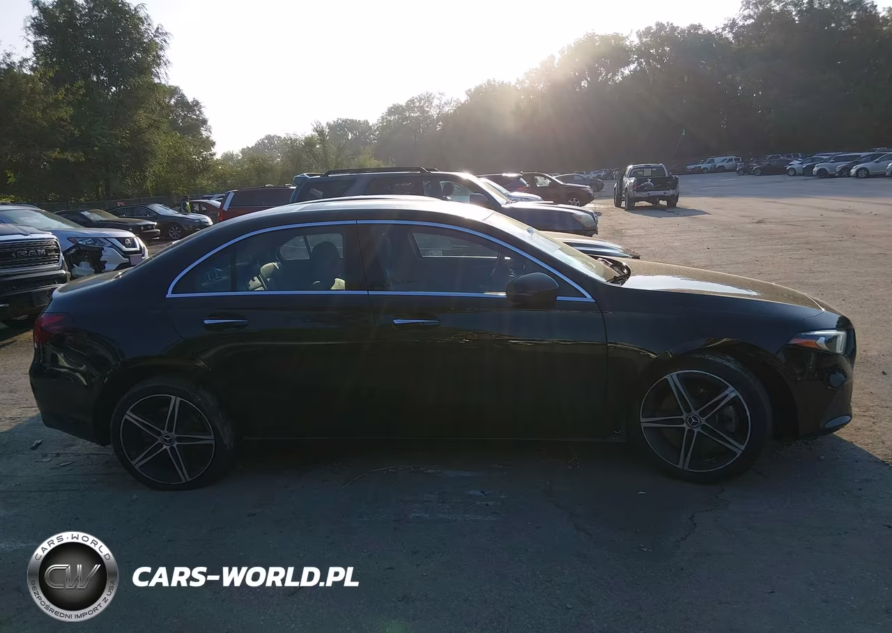 2022 Mercedes-Benz A 220 4Matic VIN:W1K3G4FB0NJ367609 - 13