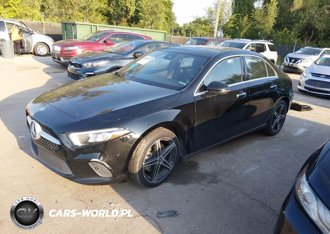 2022 Mercedes-Benz A 220 4Matic VIN:W1K3G4FB0NJ367609 - 2