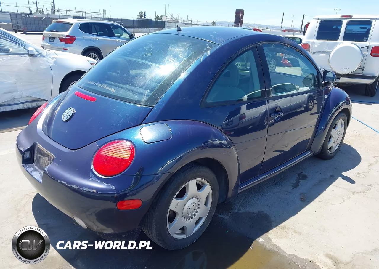 2000 Volkswagen New Beetle Gls VIN:3VWCC21C8YM417963 - 4