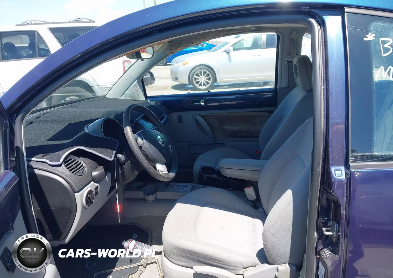 2000 Volkswagen New Beetle Gls VIN:3VWCC21C8YM417963 - 5
