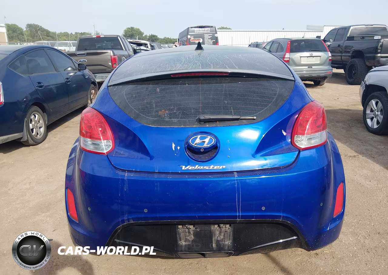 2013 Hyundai Veloster Base W-Black VIN:KMHTC6AD3DU158657 - 16