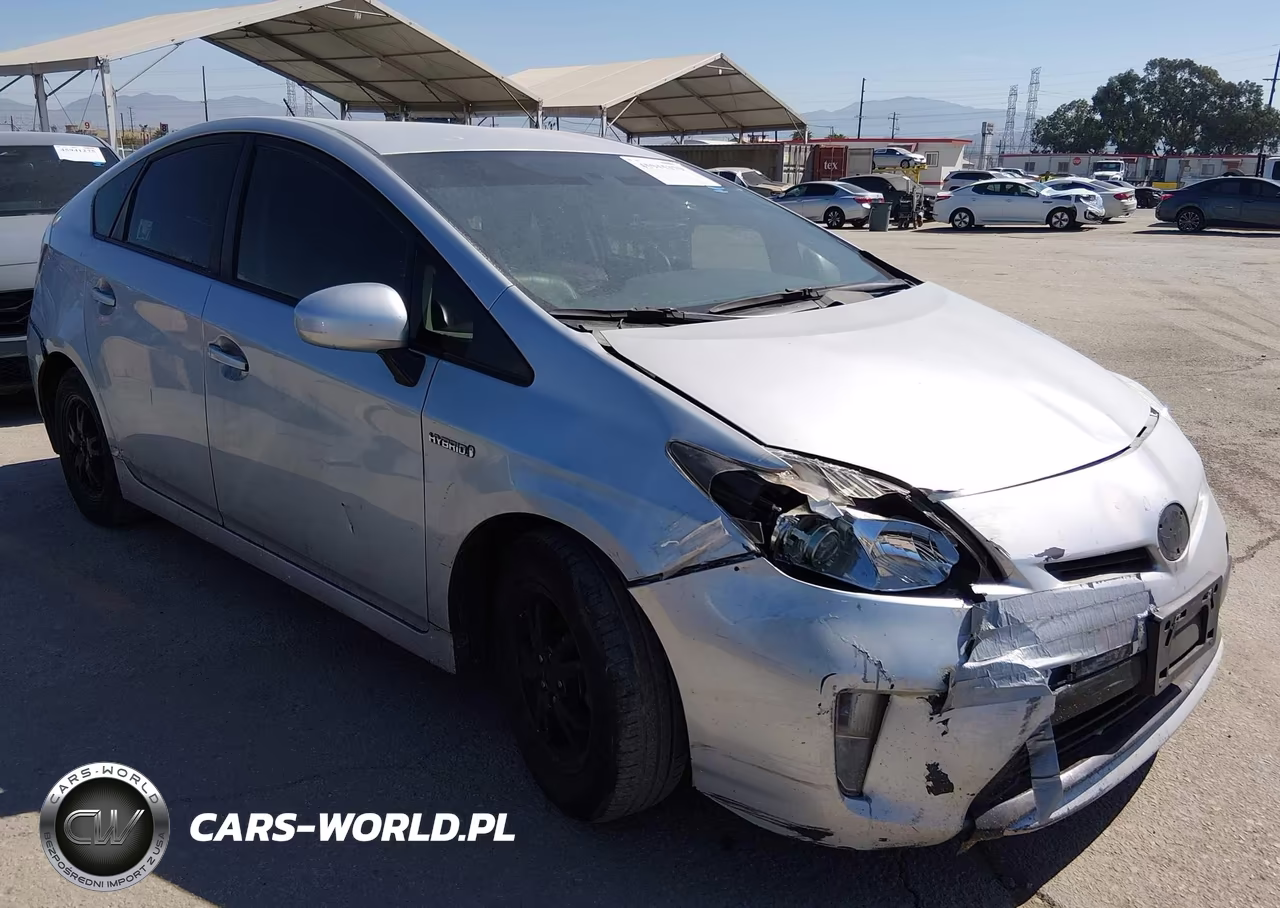 2015 Toyota Prius Two – zdjęcie 1 z 16