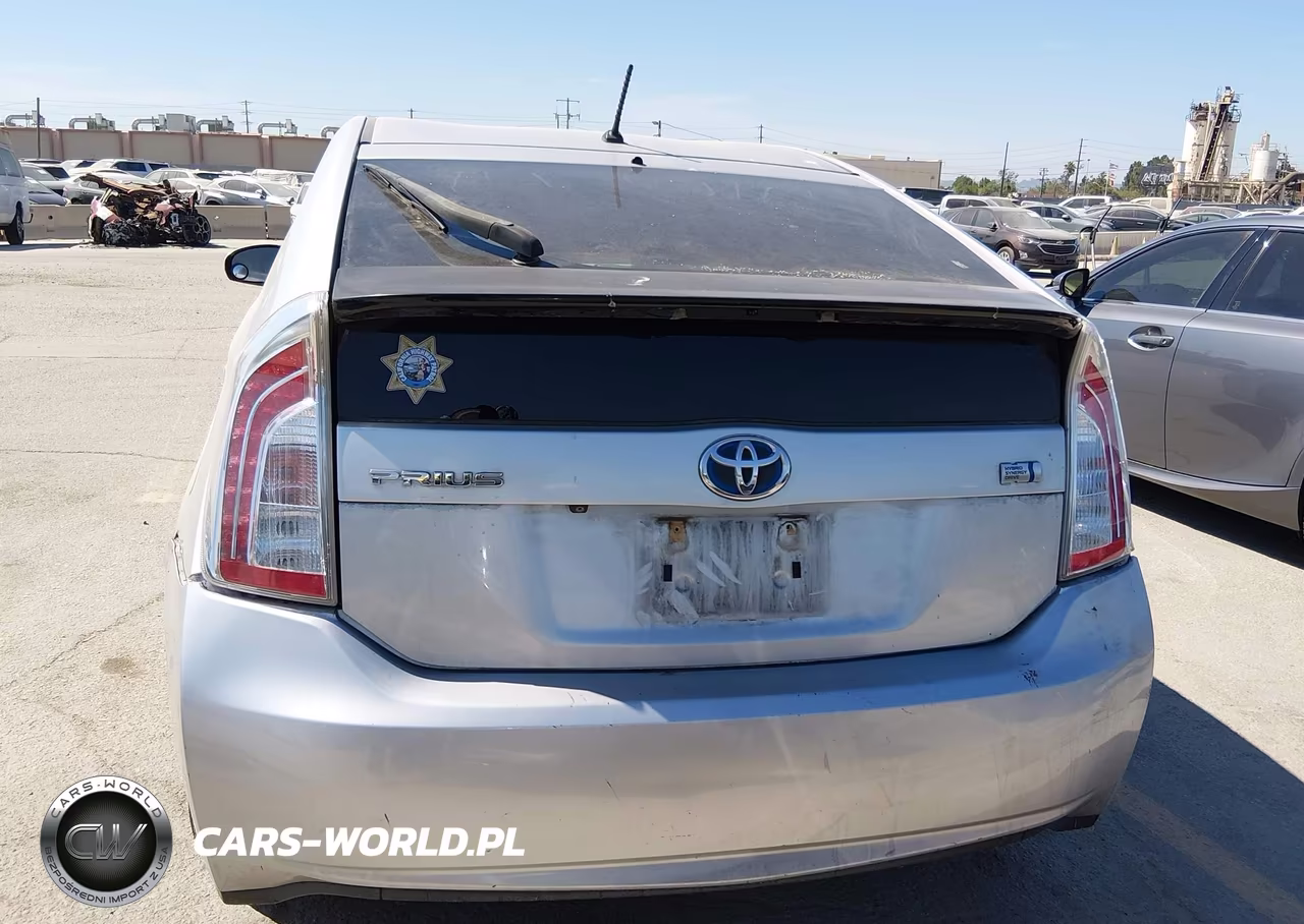 2015 Toyota Prius Two VIN:JTDKN3DU1F1937824 - 16