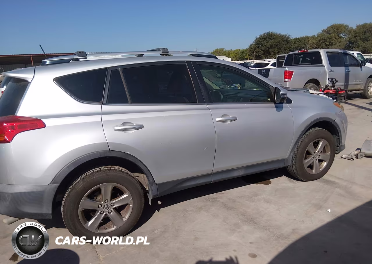 2015 Toyota Rav4 Xle VIN:JTMWFREV8FJ044056 - 13