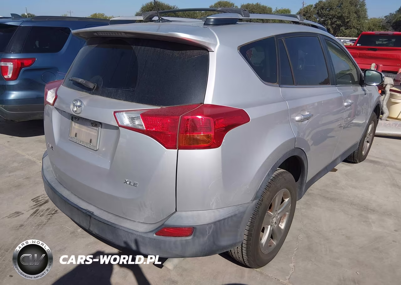 2015 Toyota Rav4 Xle VIN:JTMWFREV8FJ044056 - 4