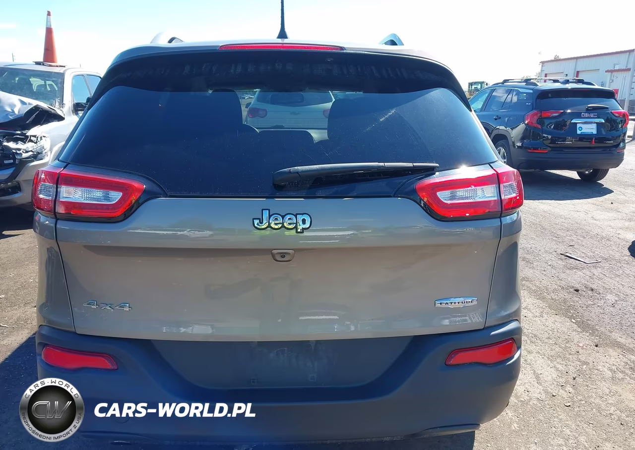 2016 Jeep Cherokee Latitude VIN:1C4PJMCB6GW310175 - 16