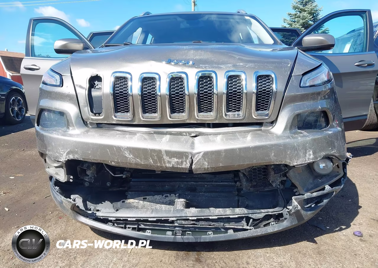 2016 Jeep Cherokee Latitude VIN:1C4PJMCB6GW310175 - 6