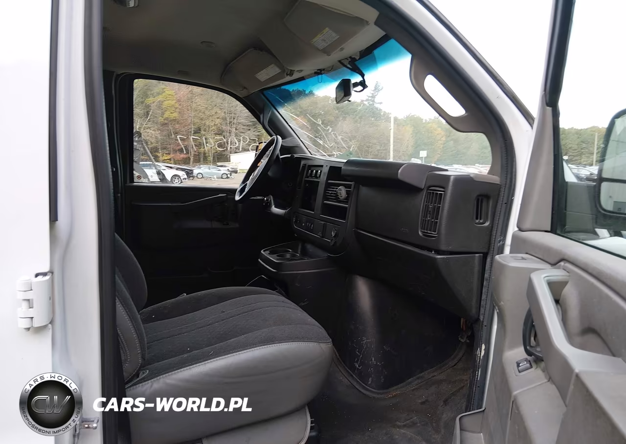 2019 GMC Savana 2500 Work Van VIN:1GTW7AFG1K1346703 - 5