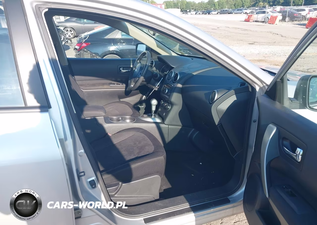 2011 Nissan Rogue S VIN:JN8AS5MV6BW685627 - 5