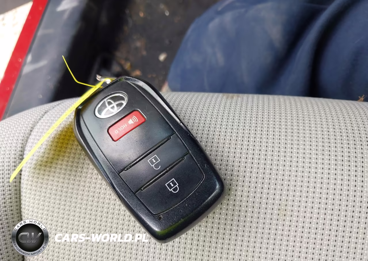 2022 Toyota Corolla Cross Le VIN:7MUCAAAG8NV032278 - 11