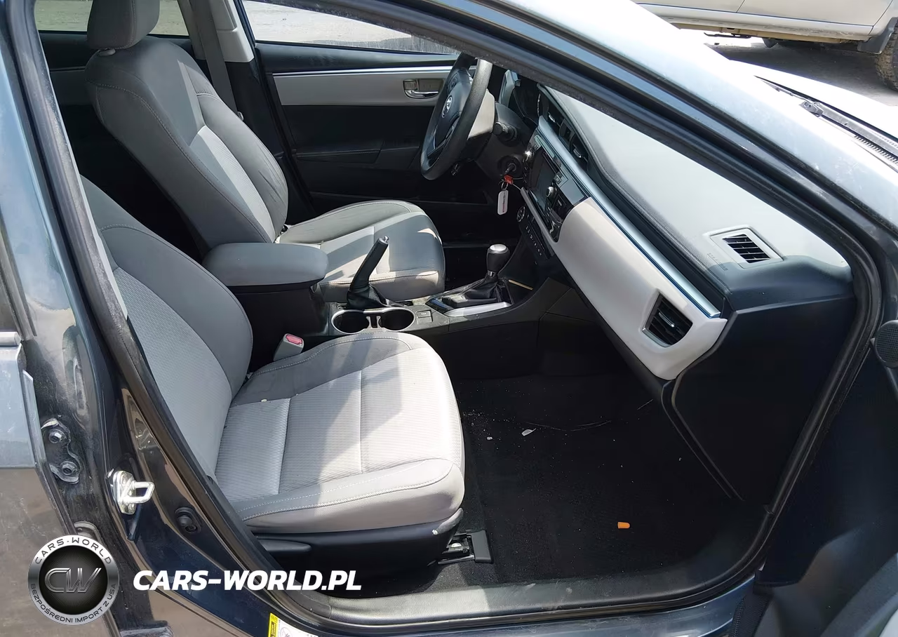 2015 Toyota Corolla Le Plus VIN:5YFBURHE8FP232751 - 5