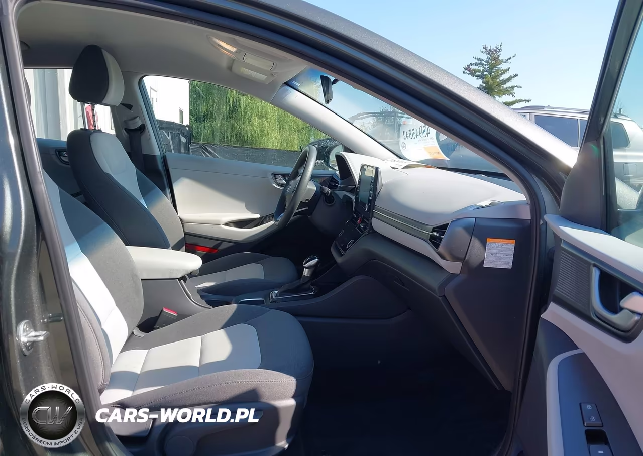 2020 Hyundai Ioniq Hybrid Blue VIN:KMHC65LC4LU220619 - 5