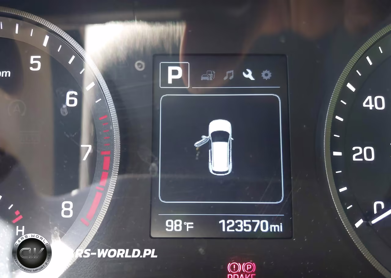 2018 Hyundai Tucson Sport VIN:KM8J33AL8JU769423 - 15