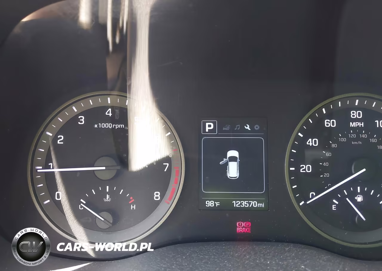 2018 Hyundai Tucson Sport VIN:KM8J33AL8JU769423 - 7