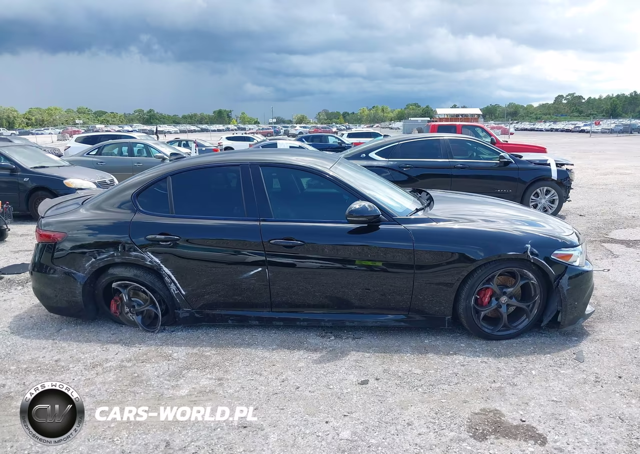 2017 Alfa Romeo Giulia Ti Rwd VIN:ZARFAECN1H7542731 - 13