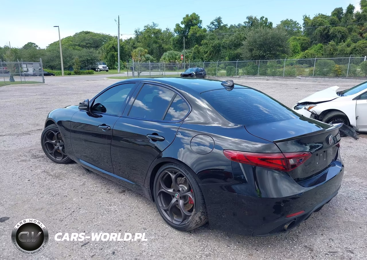 2017 Alfa Romeo Giulia Ti Rwd VIN:ZARFAECN1H7542731 - 3