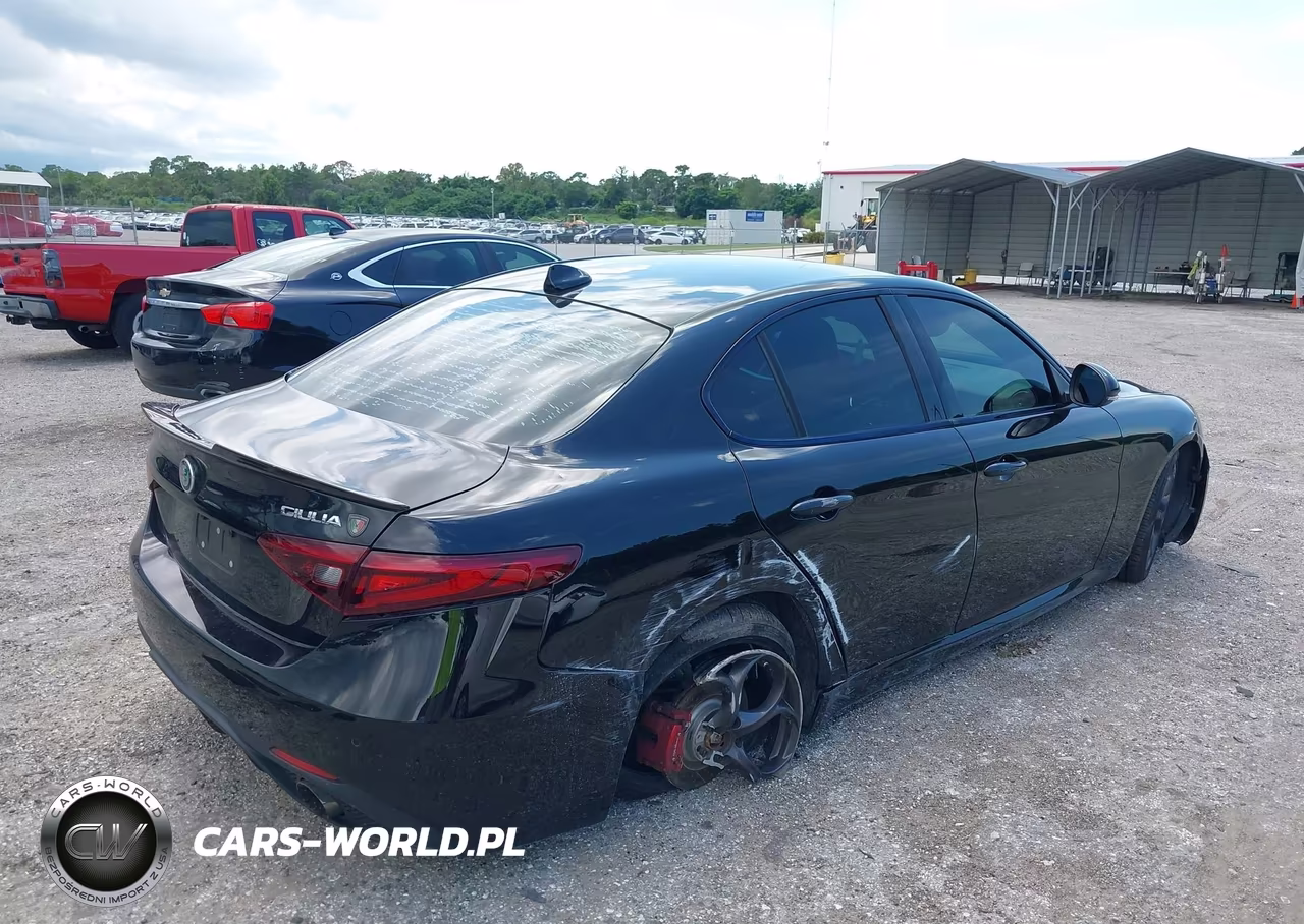 2017 Alfa Romeo Giulia Ti Rwd VIN:ZARFAECN1H7542731 - 4