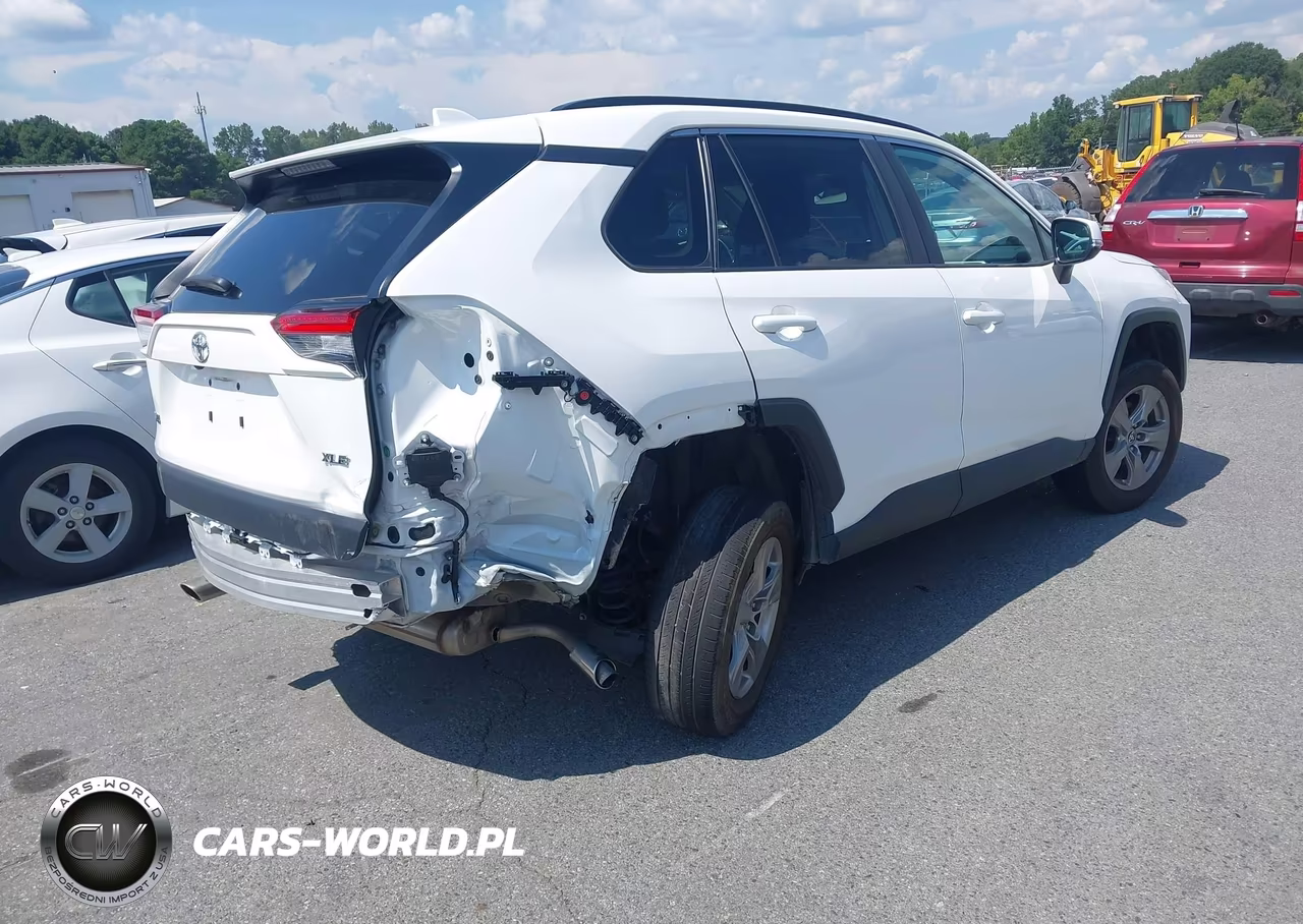 2023 Toyota Rav4 Xle VIN:2T3W1RFV4PC230811 - 4