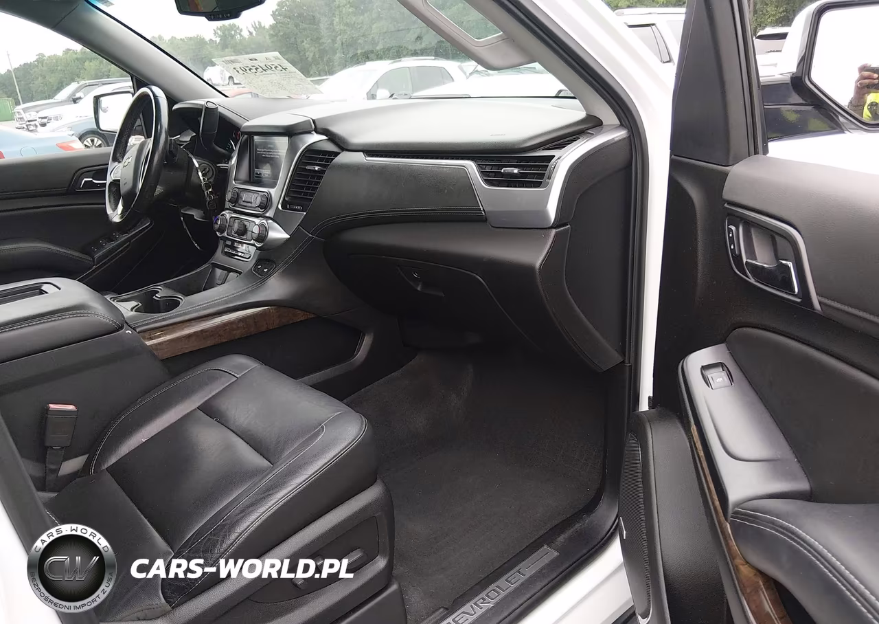 2019 Chevrolet Tahoe Lt VIN:1GNSKBKC8KR192909 - 5